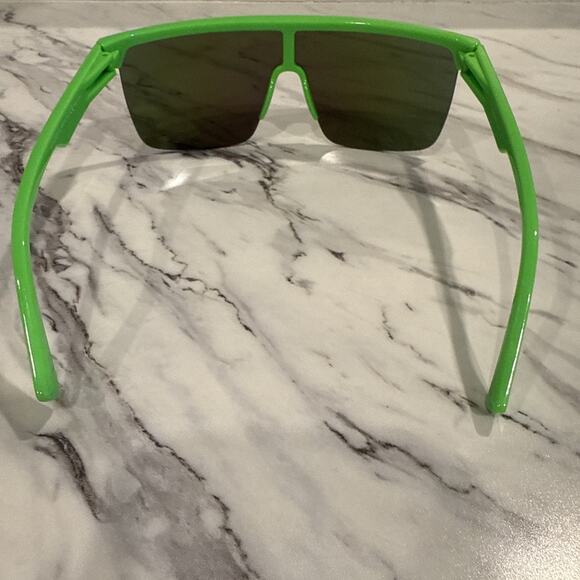 Authentic HAWKERS Polar Diamond Green Plastic Shield Sunglasses Plastic Lens - Picture 4 of 7